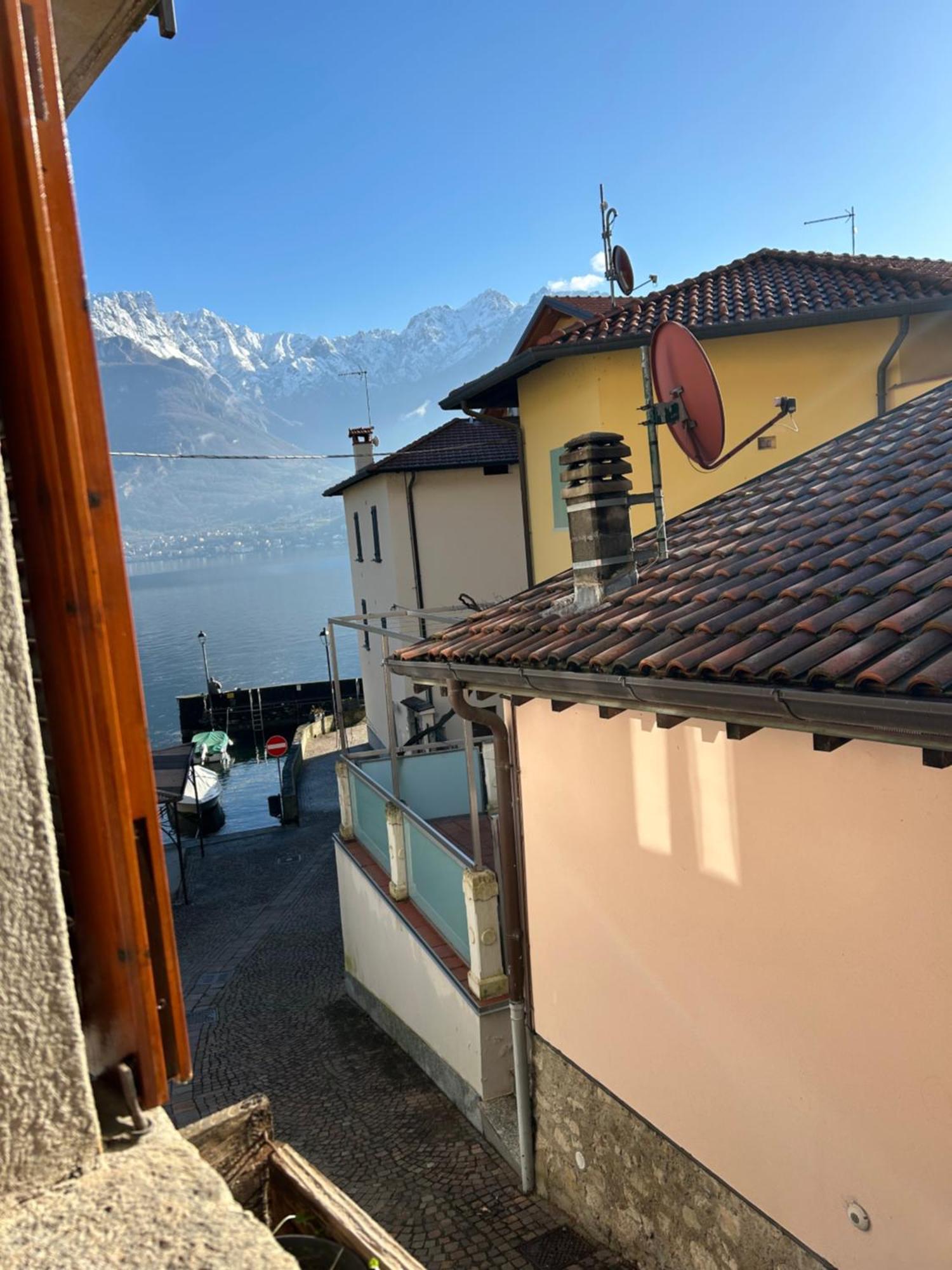 Al Civico 7 Villa Oliveto Lario Екстериор снимка