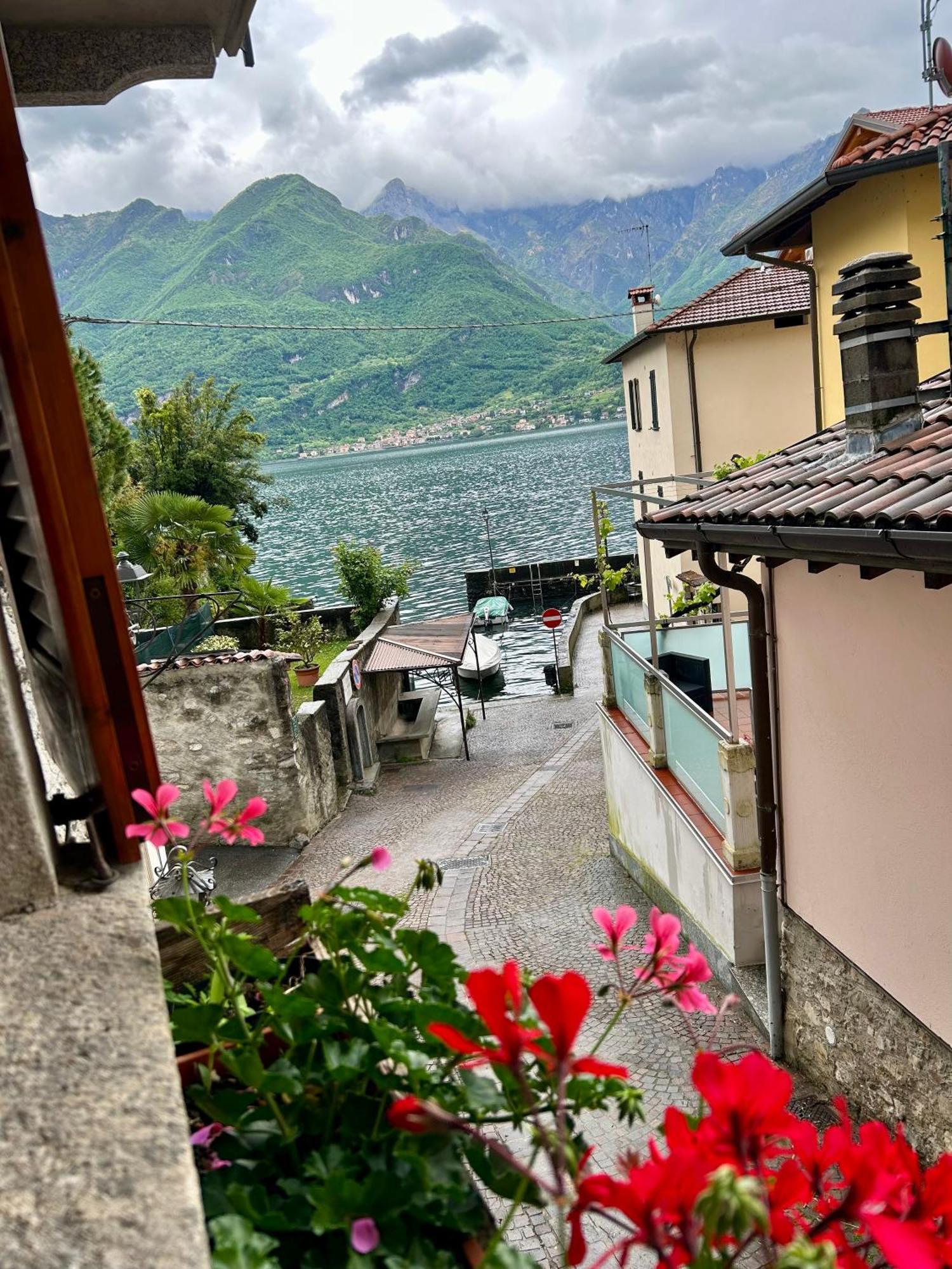 Al Civico 7 Villa Oliveto Lario Екстериор снимка